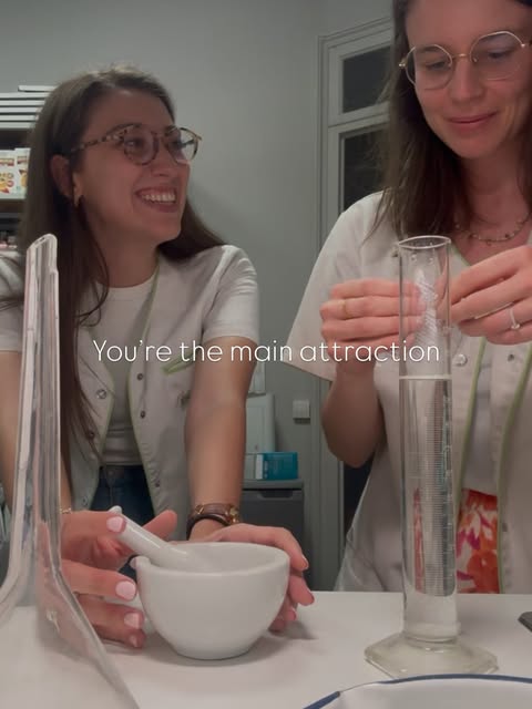 Souvenir de laboratoire partagé sur le compte Instagram de Charlie Oz